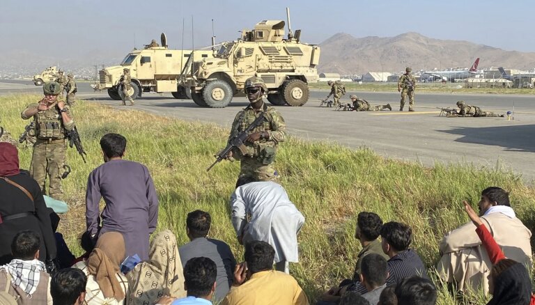 ASV un Lielbritānija brīdina par augstu terorisma draudu līmeni Kabulas lidostā