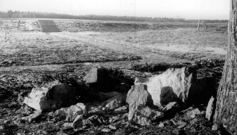 Nakts, diversantu mīnas un trotils. Kā padomju armija 1990. gadā spridzināja latviešu pieminekļus