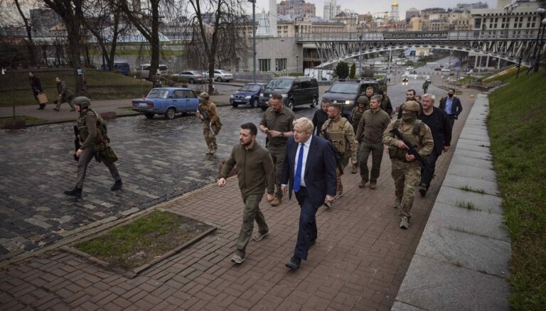 Борис Джонсон неожиданно прилетел в Киев