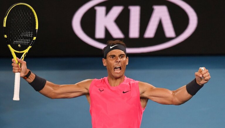 Nadals no 'Australian Open' izslēdz 'slikto puisi' Kiriosu