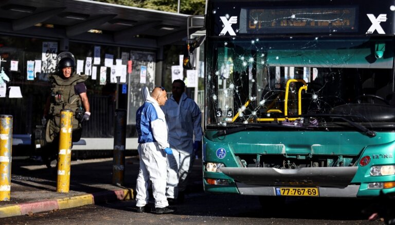 Взрывы на автобусных остановках в Иерусалиме: один человек погиб, 22 ранены