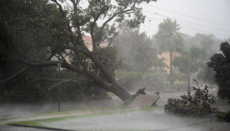 Ураган "Иэн" ударил по Флориде. До этого он полностью "отключил" энергоснабжение на Кубе