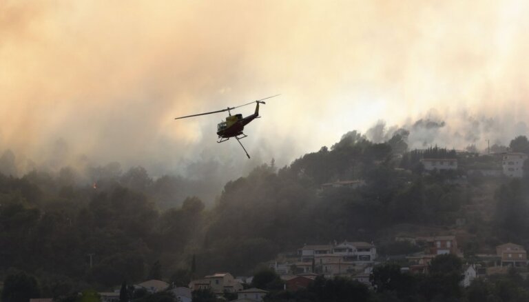 Во Франции бушуют лесные пожары: эвакуированы 10 тысяч человек