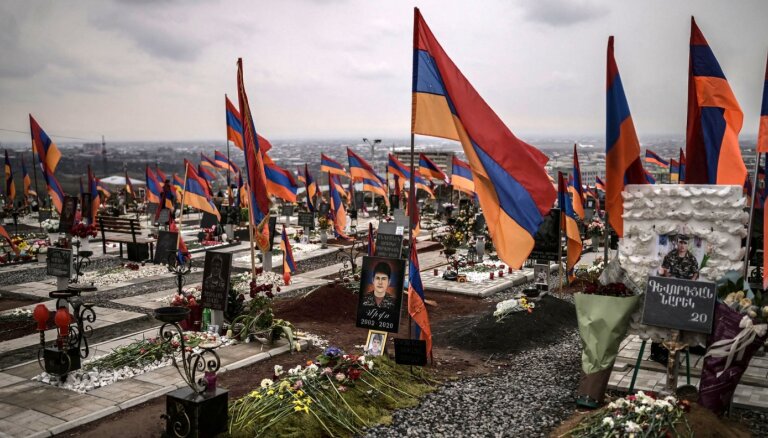 В ЕС призвали проверить видео расстрела армянских пленных