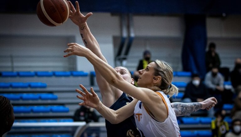 'TTT Rīga' basketbolistes Vilkas atgriešanās spēlē piedzīvo zaudējumu