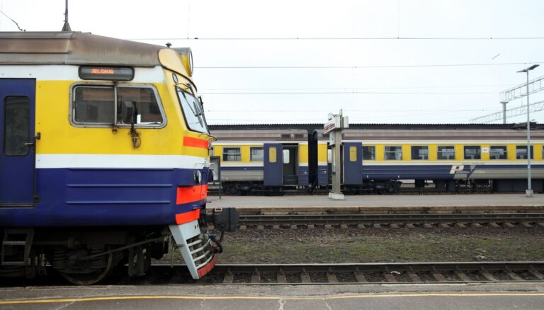 Ceturtdien vilcienā Rīga-Zilupe sieviete patvaļīgi norāvusi stopkrānu