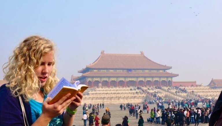 Latviešu skolnieces stāsts par gadu prestižā Šanhajas skolā: Neviens šeit neticēja, ka braucu mācīties uz Ķīnu!