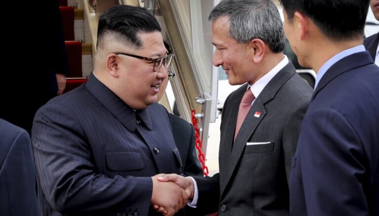 Ким Чен Ын прилетел в Сингапур на встречу с Трампом