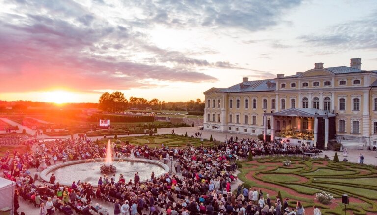 Ar Vivaldi 'Gadalaikiem' Rundāles pilī noslēgsies Senās mūzikas festivāls