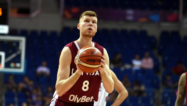 Latvijas Basketbola savienība par gada spēlētāju atzīst Dāvi Bertānu