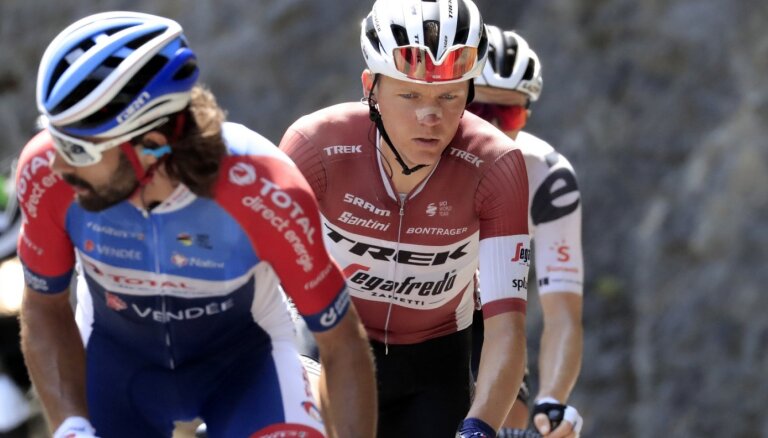 Латвийский велосипедист Скуиньш занял второе место на восьмом этапе "Тур де Франс"