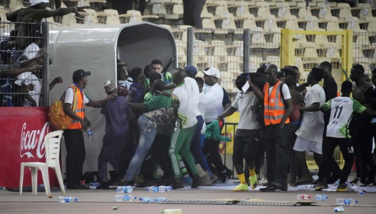 Nigērijas futbola fani līdz nāvei piekāvuši dopinga oficieri