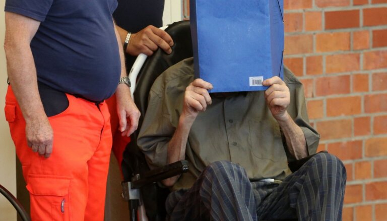 Vācijā notiesāts 101 gadu vecs nacistu koncentrācijas nometnes sargs