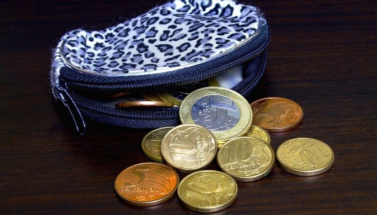27% iedzīvotāju investīcijām gatavi mēnesī atvēlēt līdz 20 eiro; 29% nevar atvēlēt nevienu eiro