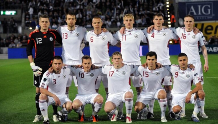 Латвия завершила отбор ЕВРО-2012 поражением, но Грузию опередила