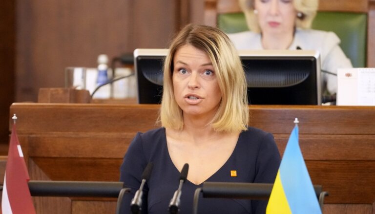 Депутат Сейма Гревцова приговорена к 160 часам общественных работ за ложь в анкете ЦИК