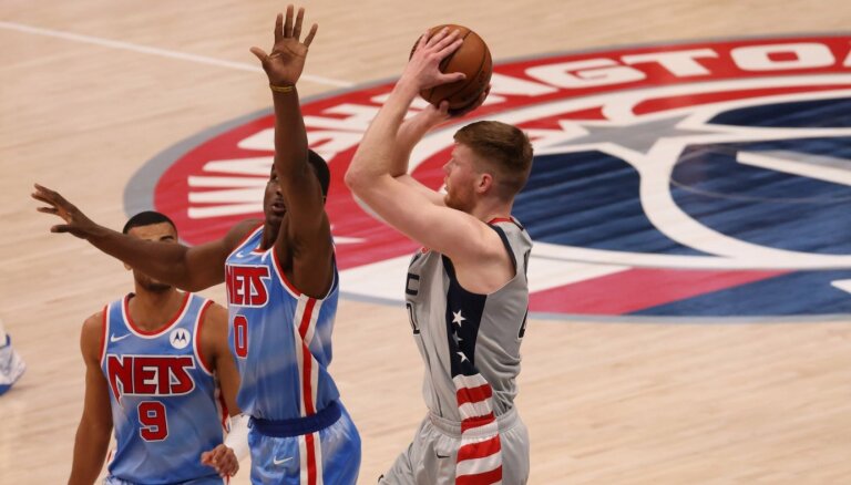 Bertānam 11 punkti; 'Wizards' spēles galotnē atspēlējas pret 'Nets'