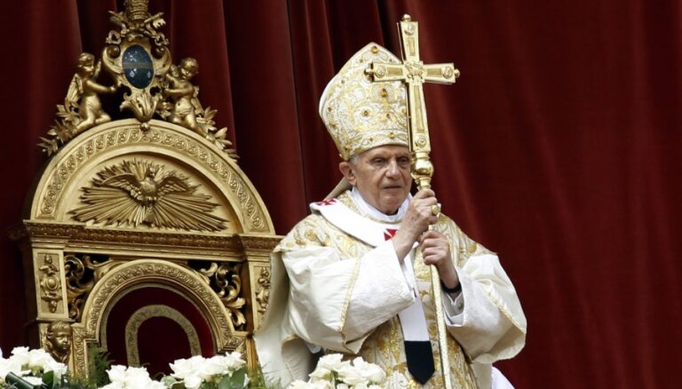 Понтифик на покое Бенедикт XVI серьезно болен