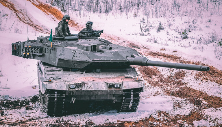 'Tanki ir tikai instruments' – 'Leopard 2' nesola ātrus rezultātus Ukrainas frontē