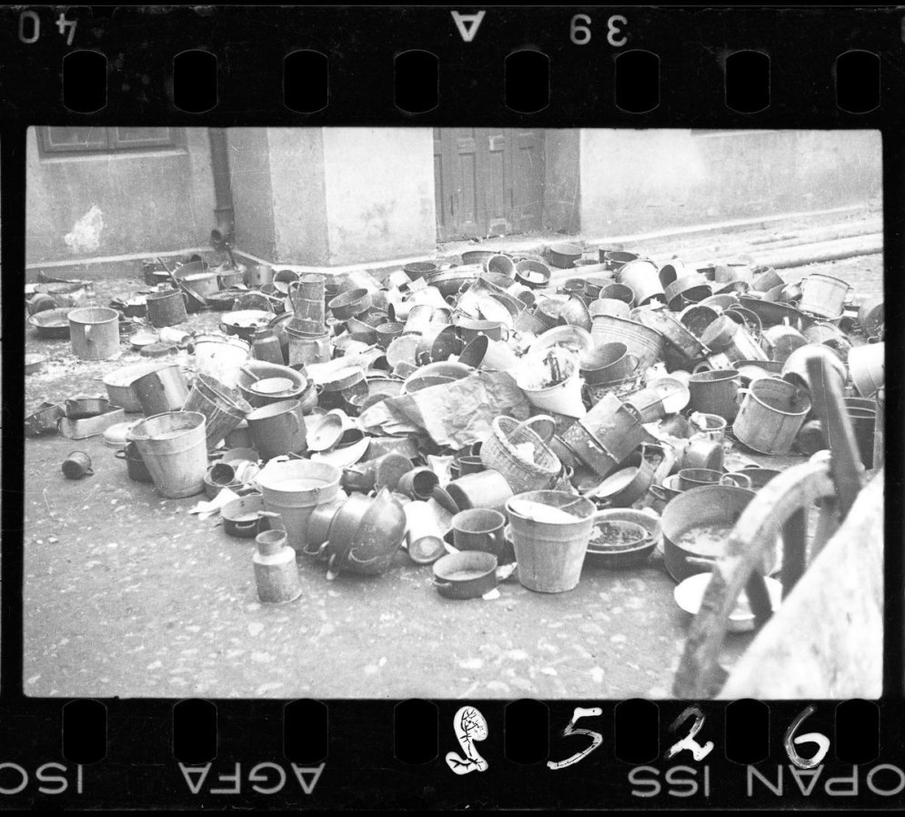Смерти вопреки: 25 живых фото из Лодзинского гетто, которые разобьют твое сердце