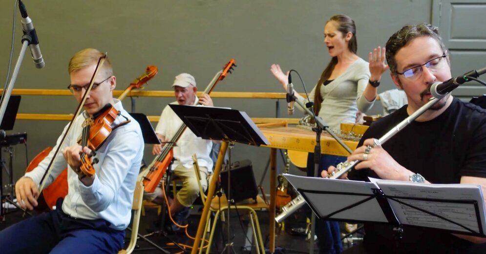 Watch it!  ‘The song dances.  Deja skan’ musicians meet for the first joint rehearsal