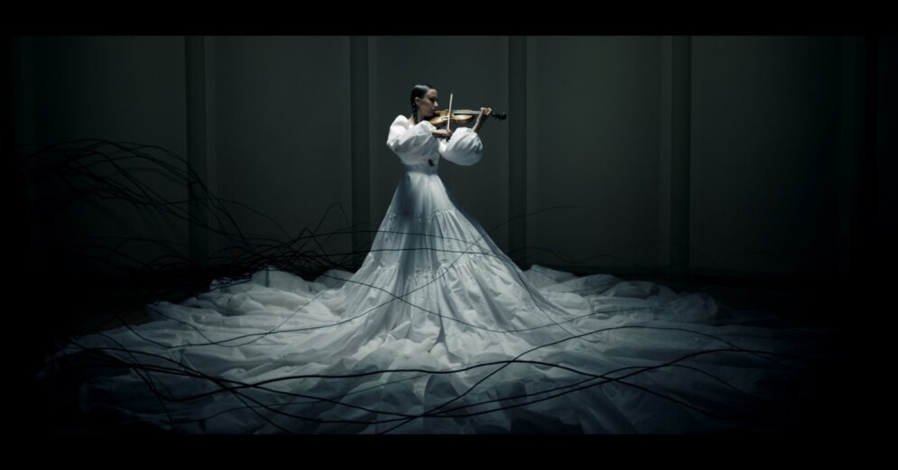 Watch!  Violinist Kristīne Balanas has published a video in Gothic mood