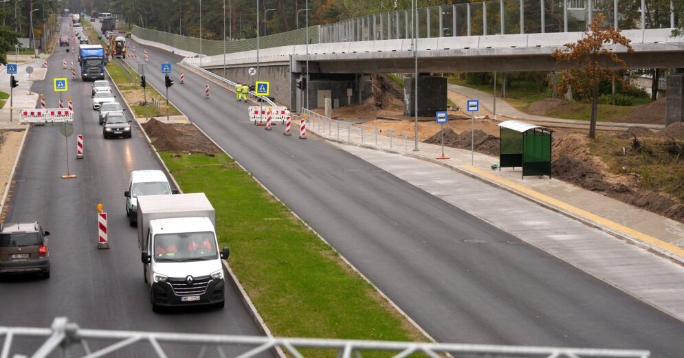 The price of the Sarkandaugava overpass reached less than 1.3 million euros