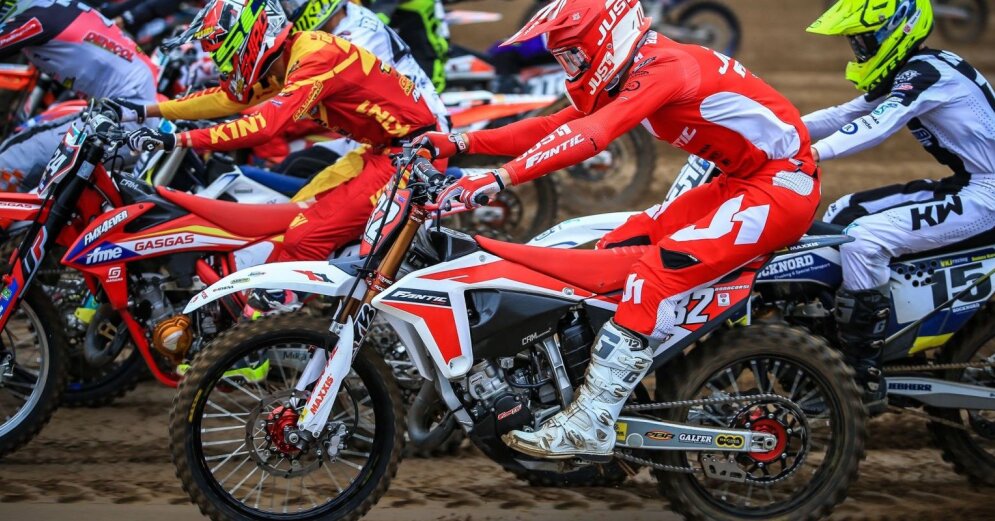 Motocross rider Reissulis in Belgium wins the eighth place in the EMX 125 class