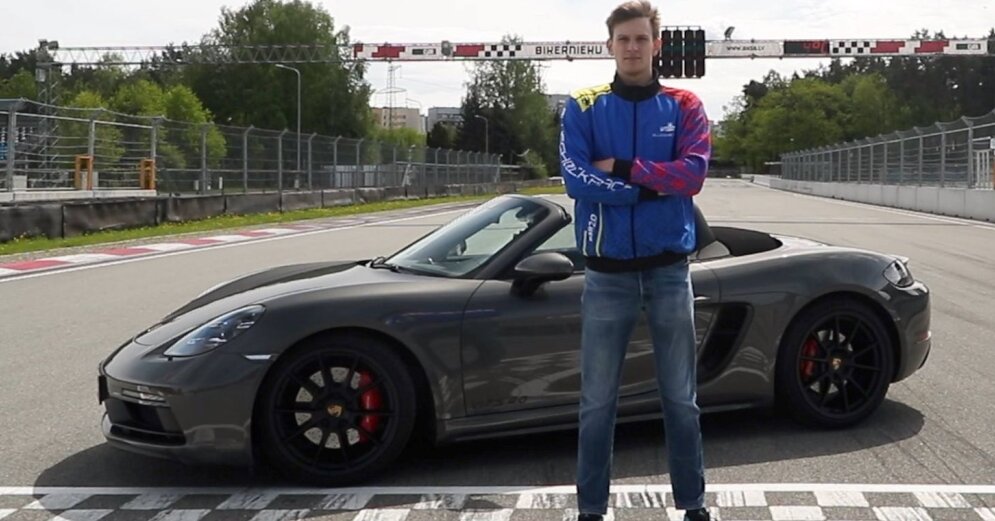 Video: Valters Zviedris tries 400 hp ‘Porsche 718 Boxster GTS’ in Biķernieki