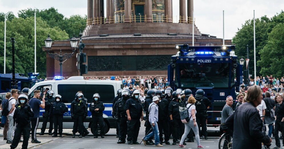 600 people have been detained in Berlin in protest of Covid-19 restrictions