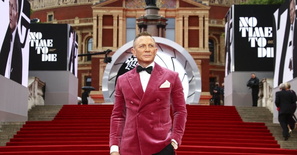 Photo: Bond’s film premieres with the arrival of top stars