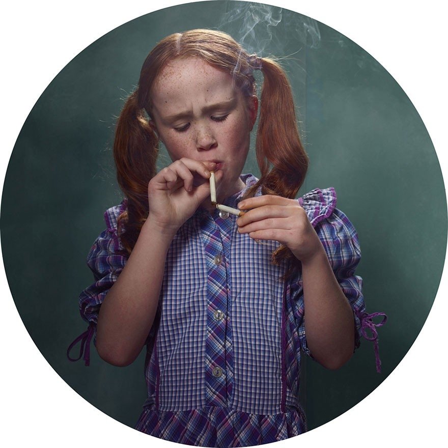 Smēķējoši bērni – mūsdienu realitāte fotogrāfa acīm